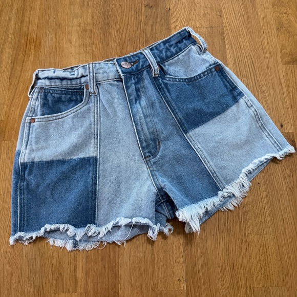 Billabong Pants - BillaBong X Wrangler 26 Sun Up Patchwork Cut Off Denim Shorts